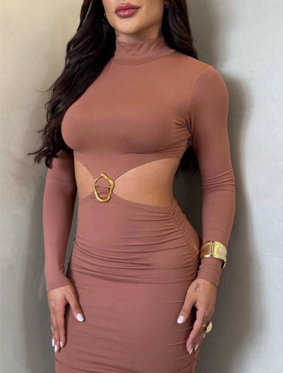 Vestido star com a mangas longas com gola fechada