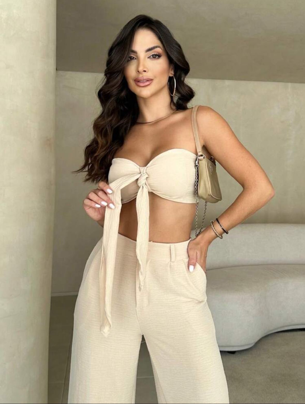Conjunto top com laço e calça variante