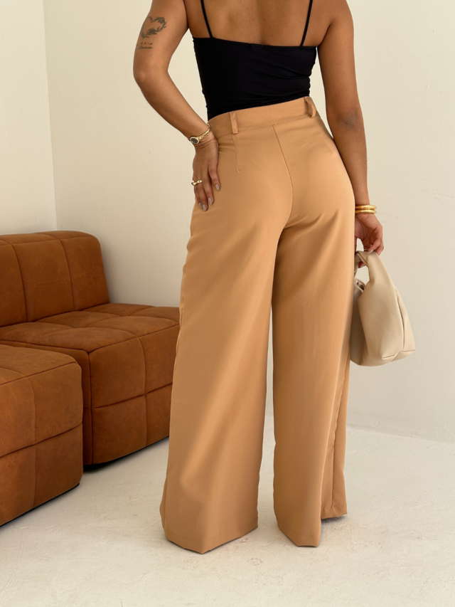 Calça Pantalona Feminina em Alfaiataria Cintura Alta Zara