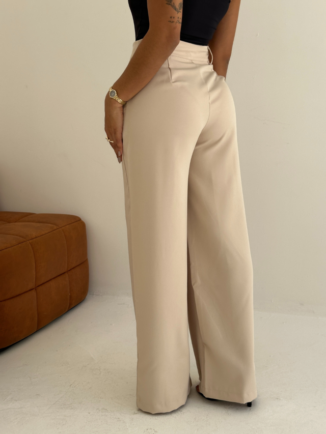 Calça Pantalona Feminina em Alfaiataria Cintura Alta Zara