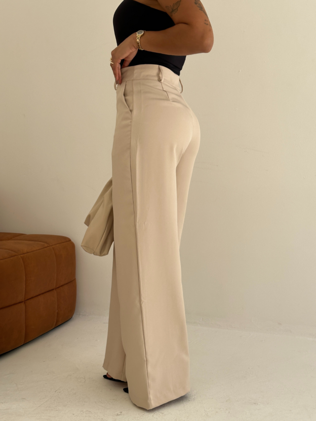 Calça Pantalona Feminina em Alfaiataria Cintura Alta Zara