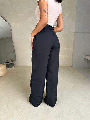 Calça Pantalona Feminina em Alfaiataria Cintura Alta Zara