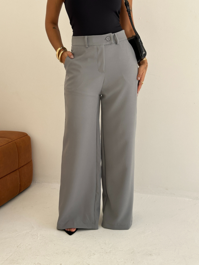 Calça Pantalona Feminina em Alfaiataria Cintura Alta Zara