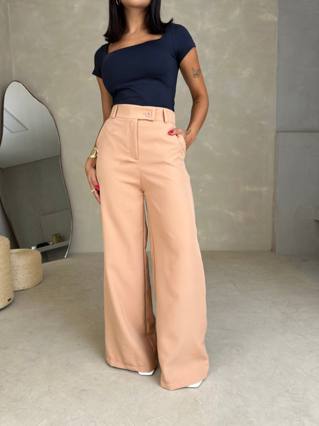 Calça Pantalona Feminina em Alfaiataria Cintura Alta Zara