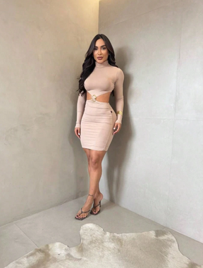 Vestido star com a mangas longas com gola fechada