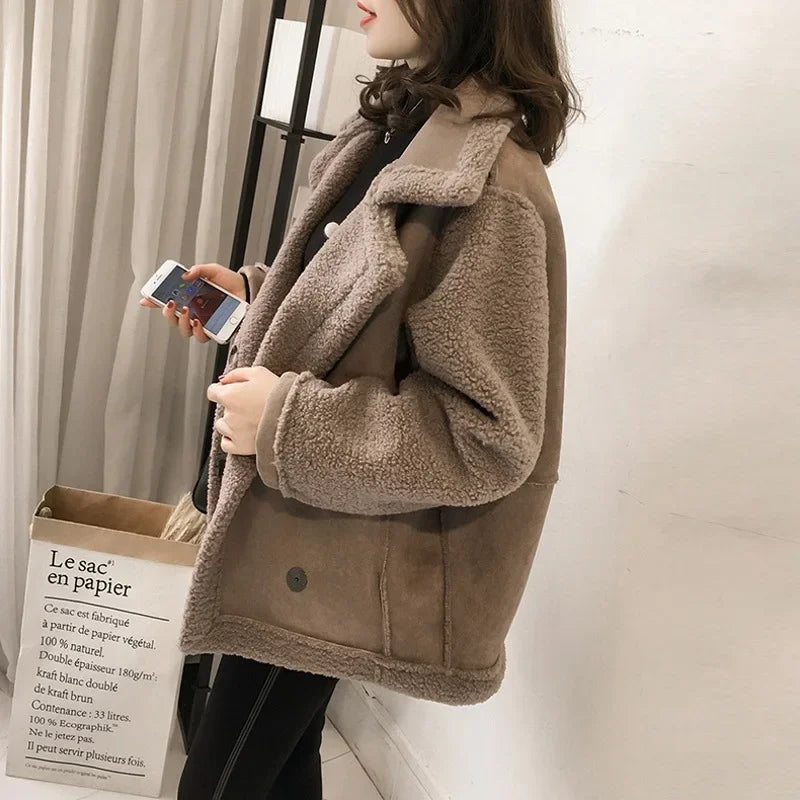 Jaqueta Feminina de Lã de Cordeiro