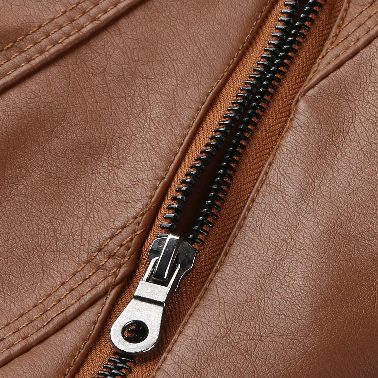 Jaqueta de Couro Feminina