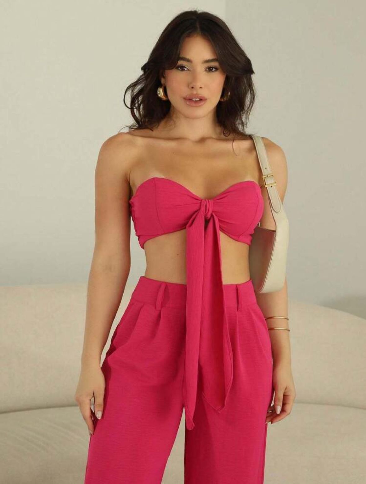 Conjunto top com laço e calça variante