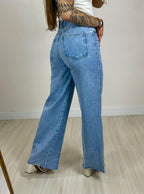 Calça Jeans Wide Leg com Barra Desfiada jeans claro