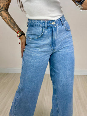 Calça Jeans Wide Leg com Barra Desfiada jeans claro