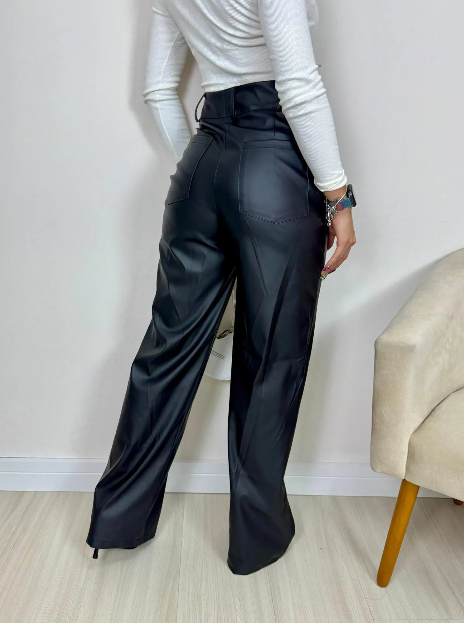 Calça Couro Reta preta